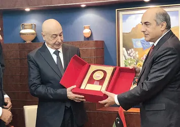 Libyalı isyancılardan skandal temas! Rumlardan yardım istediler
