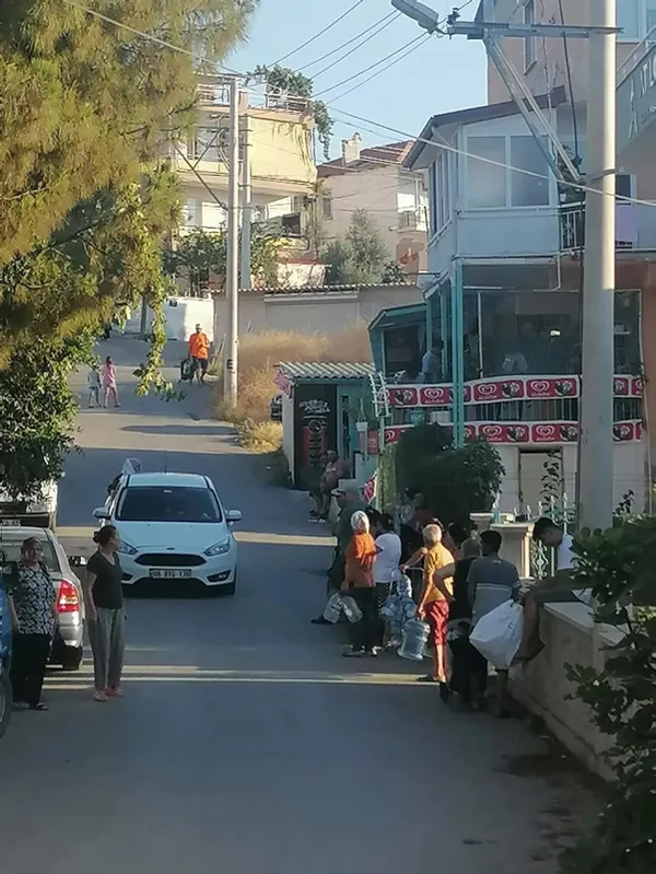 izmirde-akmayan-suya-zam-vatandaslari-cildirtan-olay-1659411938624.jpg İzmir'de akmayan suya zam! Belediyenin tavrı halkı çıldırttı - 6