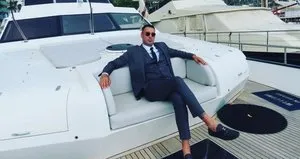 Yunanistan’dan Ayavefe’ye vatandaşlık verdi!