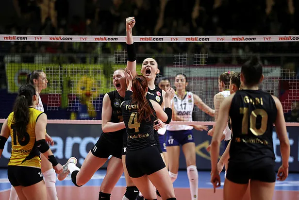 vakifbank-fenerbahce-opet-maci-canli-izle-2022-voleybol-sultanlar-ligi-final-maci-hangi-kanalda-ne-zaman-saat-1652366807294.jpg VakıfBank Fenerbahçe Opet maçı canlı izle: 2022 Voleybol Sultanlar Ligi final maçı hangi kanalda, ne zaman, saat kaçta? - 4