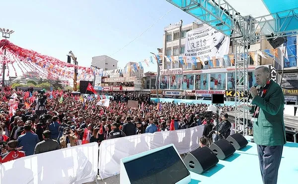 baskan-erdogandan-vanda-7liye-sert-sozler-masanin-basinda-kilicdaroglu-yok-1683291966263.jpeg Başkan Erdoğan'dan Van'da 7'liye sert sözler: Masanın başında Kılıçdaroğlu yok - 5