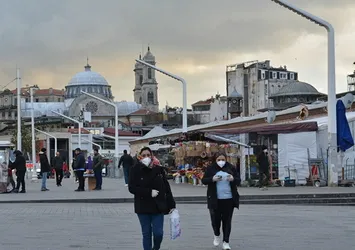 Maske takmayanlara flaş uyarı! 5 yaşındaki çocukta bile görüldü