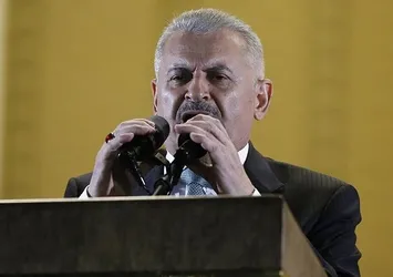 Başbakan Yıldırım: Türkiye'nin istiklalini 1 dolara satan kalleşlere geçit vermeyeceğiz