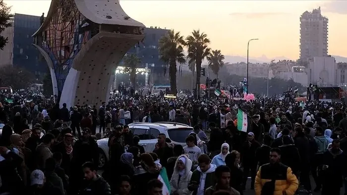 Suriye’de yeni lider Şara’dan PKK/YPG’ye net uyarı: Terör örgütlerine izin vermeyiz