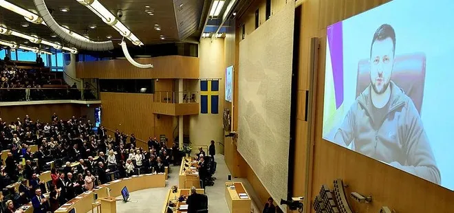 Zelenskiy NATO Zirvesi’nde konuştu! Rusya’ya yeni suçlama: Fosfor bombası kullandılar