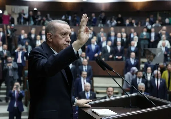 AK Parti'de seçim beyannamesinde sona gelindi: Doğru adımlarla yola devam! İşte kullanılacak sloganlar...