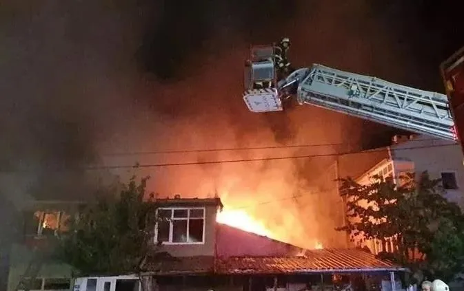 1720070608382.jpeg Suriye'de şanlı Türk bayrağına el uzatan alçaklar tespit edildi! - 1
