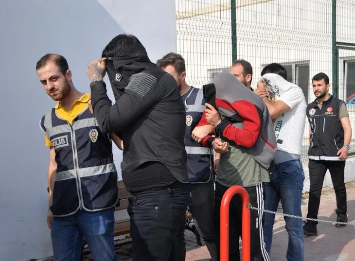 Adana’da 60 eve düzenlenen operasyonda 25 kişi tutuklandı