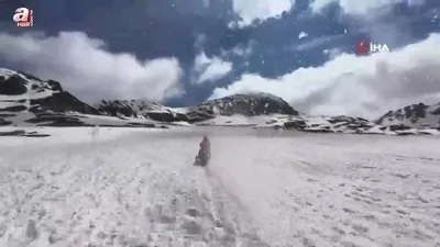 Haziran ayında karda kayak keyfi