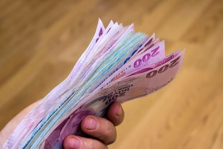 8 milyon işçiye zam formülü çıktı! Net 24.058 TL, Brüt 28.303 TL hesaplandı: Asgari ücrete refah payıyla...