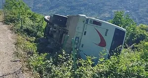 Kontrolden çıktı şarampole devrildi