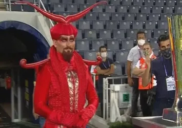 Sosyal medyaya damgasını vurdu! Tepki çeken şeytan karakteri
