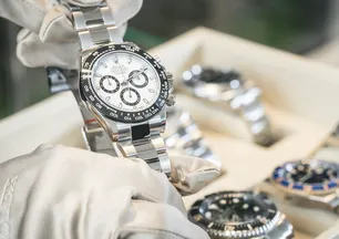 Sosyetede şok hırsızlık: Milyonluk saatler kayboldu