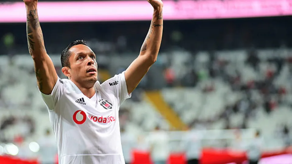 Beşiktaş'ta 7 yolcu!