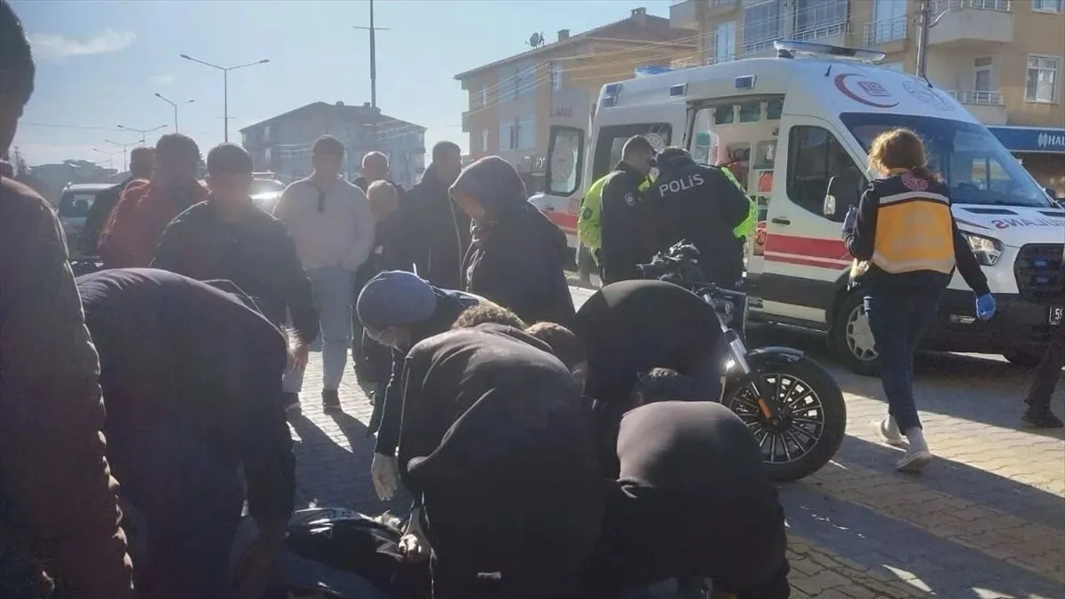 Tekirdağ'da motosikletin yayaya çarptığı kaza güvenlik kamerasında