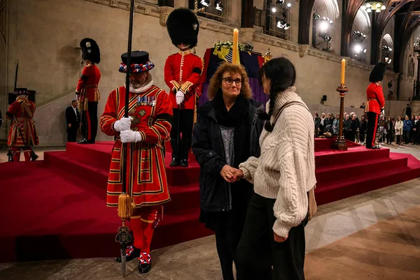 1663366271991.jpg Elizabeth'in ölümü sonrası monarşi tartışmaları! Resmi yasın bitmesini bekliyorlar - 5