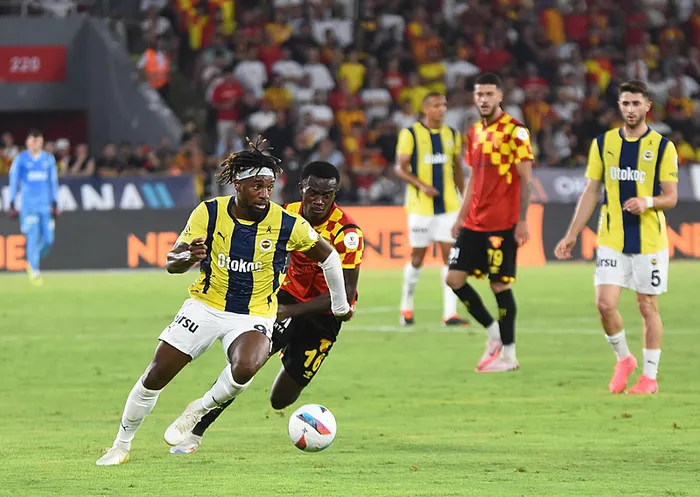 Fenerbahçe uzatma dakikalarında yıkıldı! İzmir’de puanlar paylaşıldı