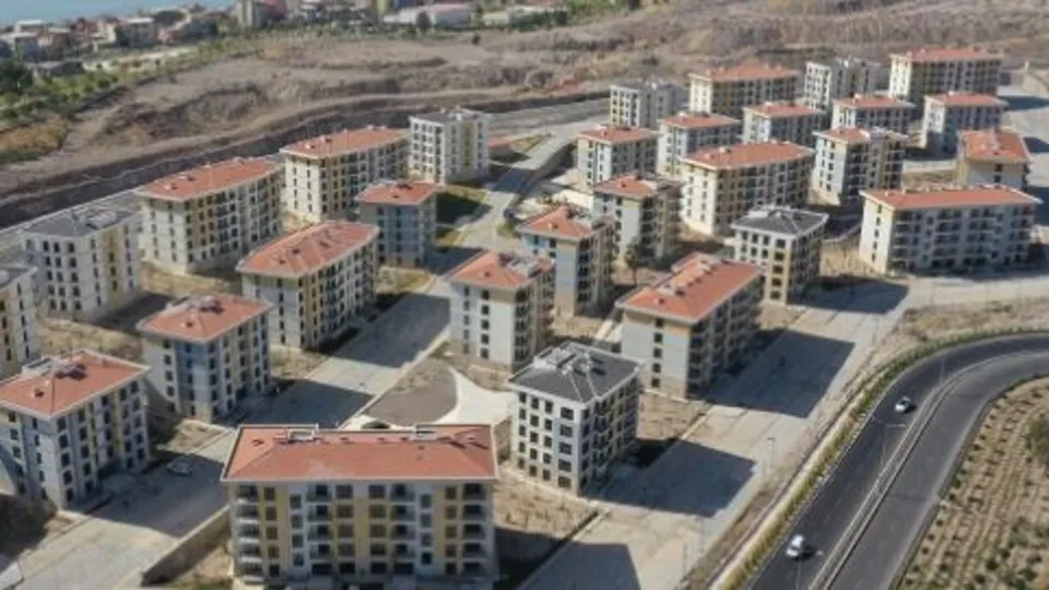 Afet bölgesinde yeni konutlar yapılıyor