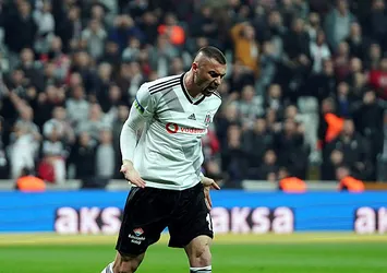 Burak Yılmaz'dan flaş açıklama: Çin halkından özür dilerim
