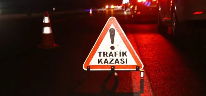 İzmir'de feci kaza! Kamyon ile otomobil çarpıştı: 1 ölü 8 yaralı
