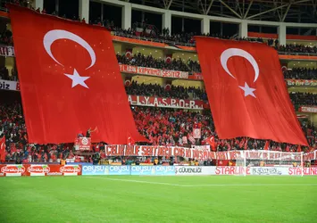 Seyircili maç ne zaman oynanacak | TFF Başkanı Nihat Özdemir o tarihe dikkat çekti