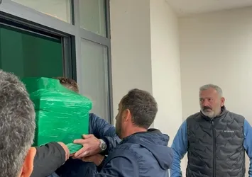 Fransa’daki yangında hayatını kaybeden 3 kardeş Rize’ye getirildi