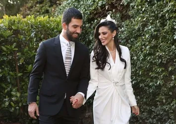Arda Turan evde maço mu?