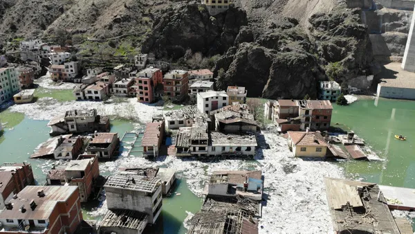 275 metreyle Türkiye’nin en yüksek barajı Yusufeli’nde su yüksekliği 100 metreyi buldu! İşte 55 saniyede ilk günden bugüne...