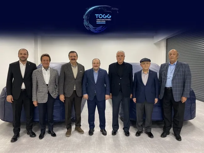 Bakan Varank yerli otomobilin fotoğrafını paylaştı