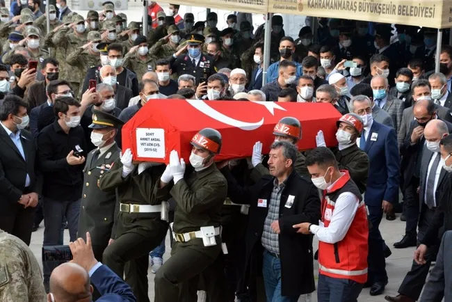 Afrin’deki saldırının perde arkası! Silah arkadaşlarını kurtarmak için şehit oldu - 4
