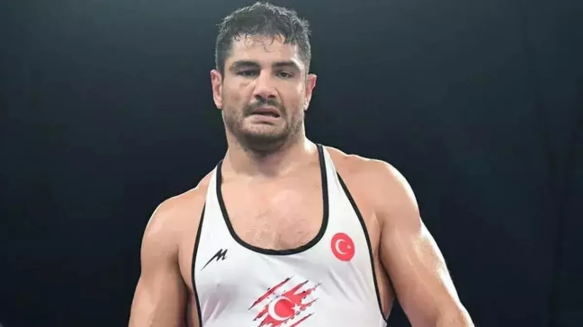 Taha Akgül Paris 2024'te İranlı rakibine mağlup oldu! Bronz madalya için mindere çıkacak