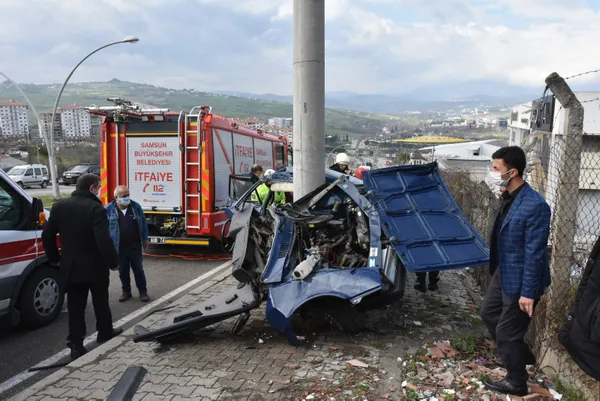 samsunda-mucize-kurtulus-otomobil-hurdaya-dondu-ama-1612525933924.jpg Samsun'da mucize kurtuluş! Otomobil hurdaya döndü ama... - 2
