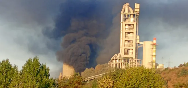 Düzce'de çimento fabrikasında yangın