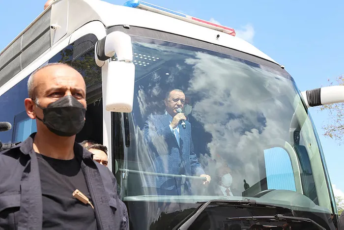 Son dakika: Başkan Erdoğan sel felaketinin yaşandığı Kastamonu'da! 3 il afet bölgesi ilan edildi! Yıkılan evler yeniden yapılacak - 10