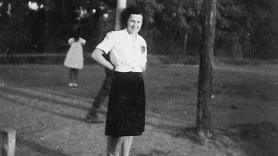Bilim insanları genç kadının fotoğraflarına açıklık getiremedi! 1943'te Macaristan'da...