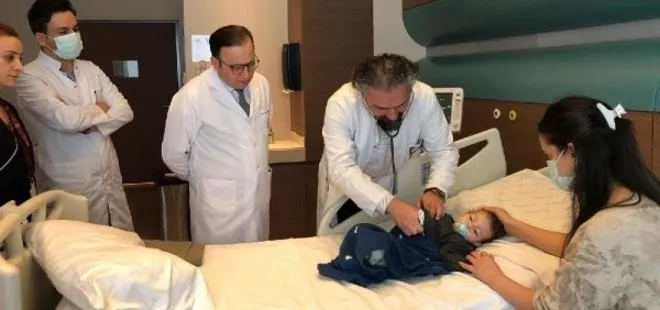 Ülkesindeki doktorlar birkaç ay ömür biçmişti! Cezayirli minik Amir Türkiye’de hayata tutundu