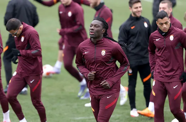 Feghouli Barcelona karşısında neden yok? Galatasaray Teknik Direktörü Torrent açıkladı