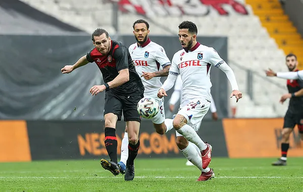 Süper lig 16 hafta karşılaşması Fatih Karagümrük 1-2 Trabzonspor MAÇ SONUCU