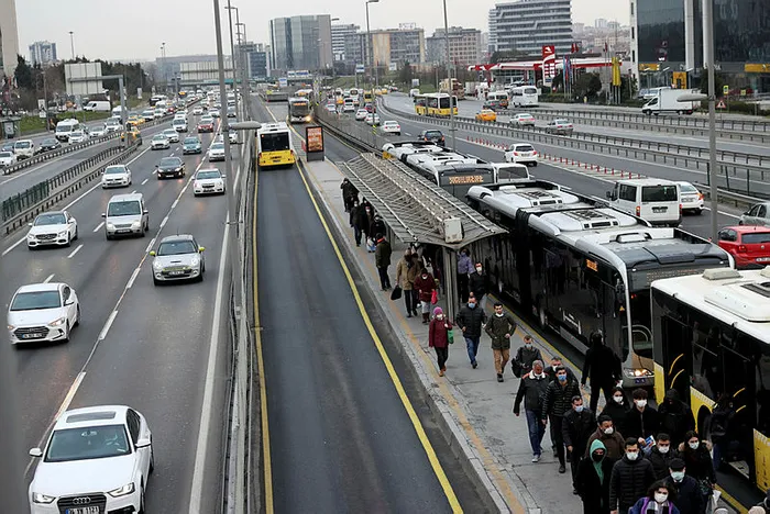 Son dakika: İstanbul'da kısıtlama sonrası trafik yoğunluğu - 3