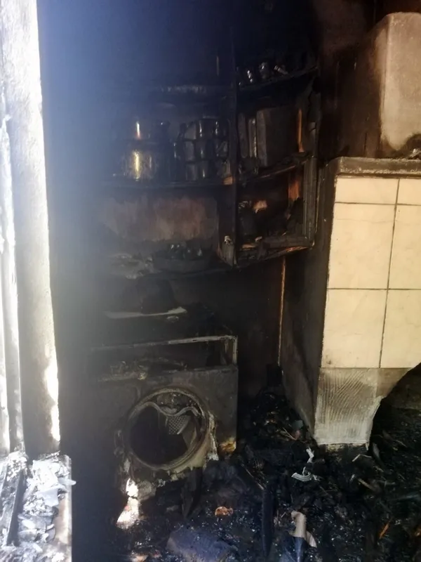 muglada-yangin-panigi-cop-evi-yandi-ekiplere-zor-anlar-yasatti-1657894025353.jpg Muğla’da yangın paniği! Çöp evi yandı ekiplere zor anlar yaşattı - 3
