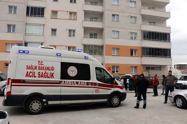 11 katlı binada yangın şoku! - 1