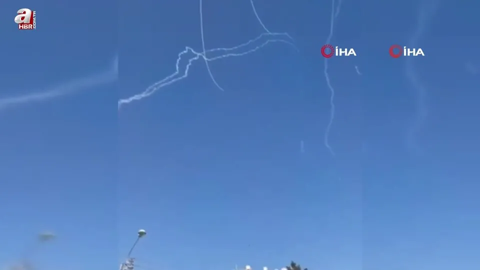 İran İsrail’e yönelik 15’inci saldırı dalgasının başlattı