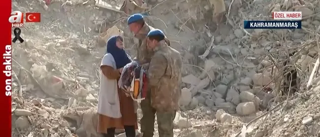 enkaz-ortasinda-ani-arayisi-depremzedeler-molozlar-arasinda-anilarini-aradi-1676984059959.jpg Enkaz ortasında anı arayışı! Depremzedeler molozlar arasında anılarını aradı