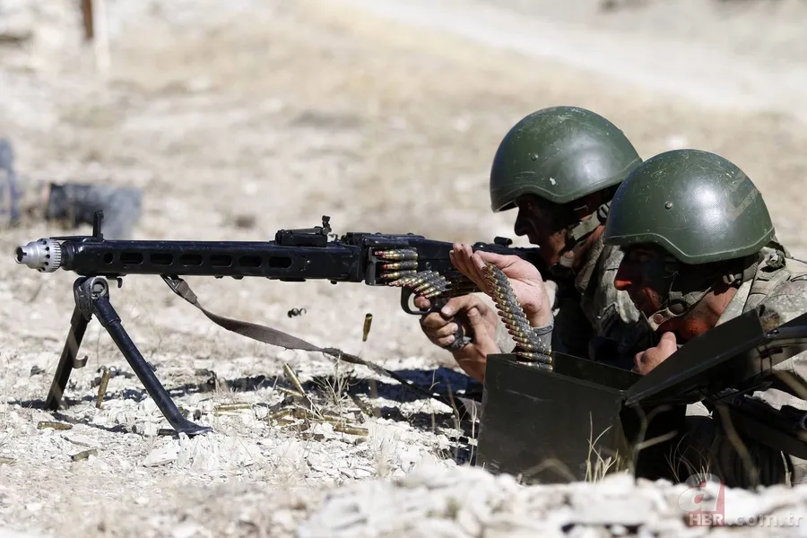 Isparta Eğirdir Dağ Komando Okulu ve Eğitim Merkezi Komutanlığı'nda zorlu eğitim 12