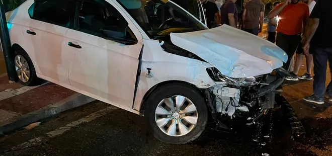 Hatalı 'U' dönüşü kaza getirdi: 2 yaralı