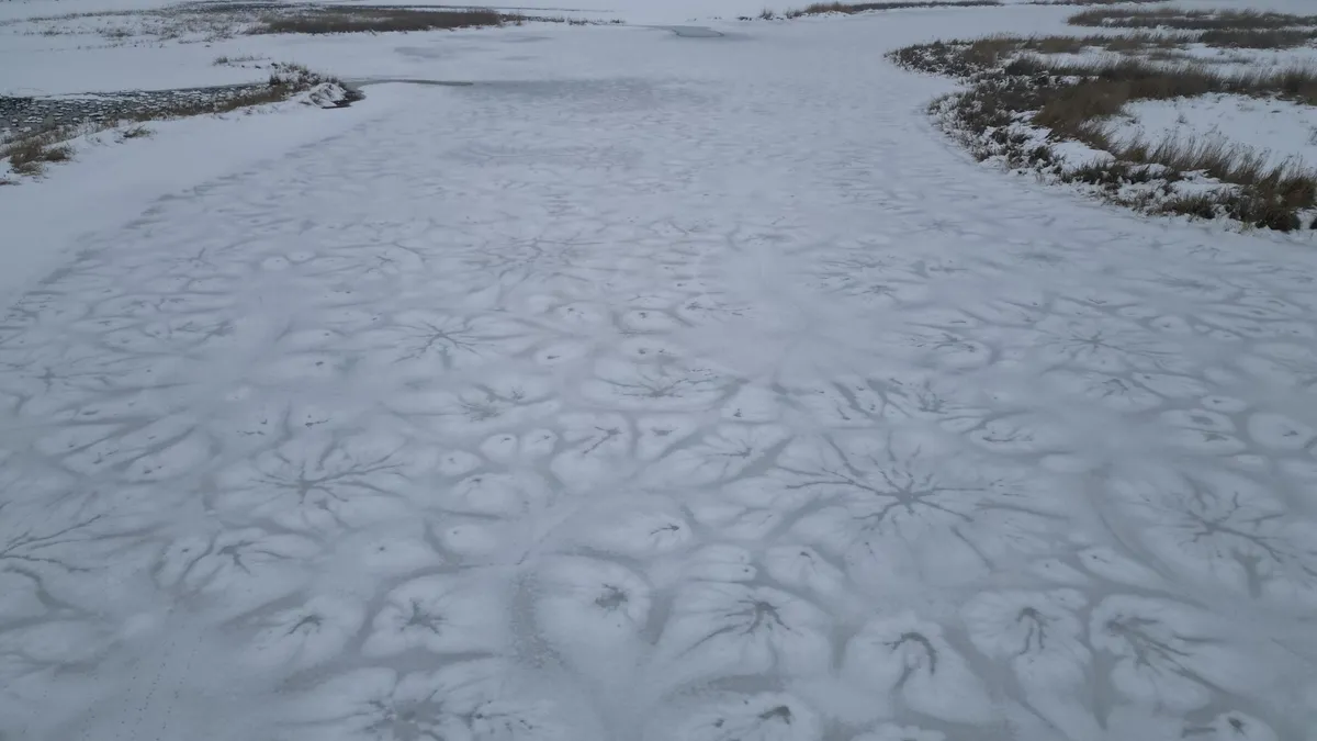 Bitlis'te tüm göller buz tuttu