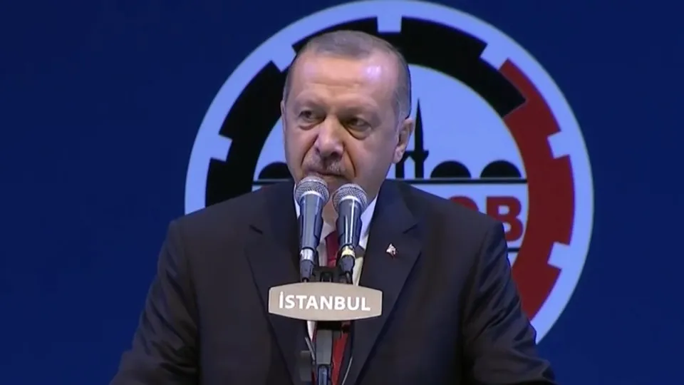Başkan Erdoğan üstüne basa basa söyledi: Kanuna aykırı atandı! İşte hırsızlık burada | Video