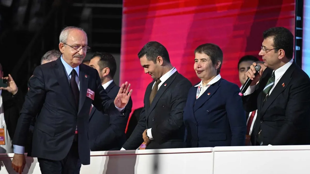 Bay Kemal geri dönüyor! Yeni parti için bomba iddia! Özgür Özel'e rest çekti: CHP'de bana sadık en az 50 milletvekili var