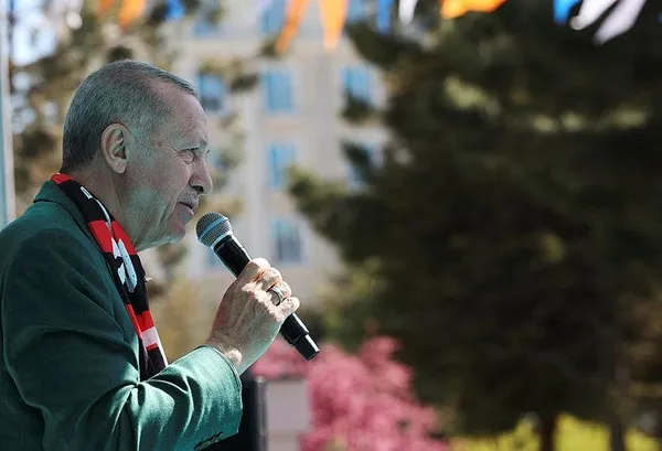 baskan-erdogandan-vanda-7liye-sert-sozler-masanin-basinda-kilicdaroglu-yok-1683291969302.jpeg Başkan Erdoğan'dan Van'da 7'liye sert sözler: Masanın başında Kılıçdaroğlu yok - 7