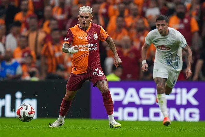 galatasaray-3-puani-3-golle-aldi-cimbom-milli-araya-galibiyetle-girdi-1756587411682.jpeg Fotoğraf (AA)